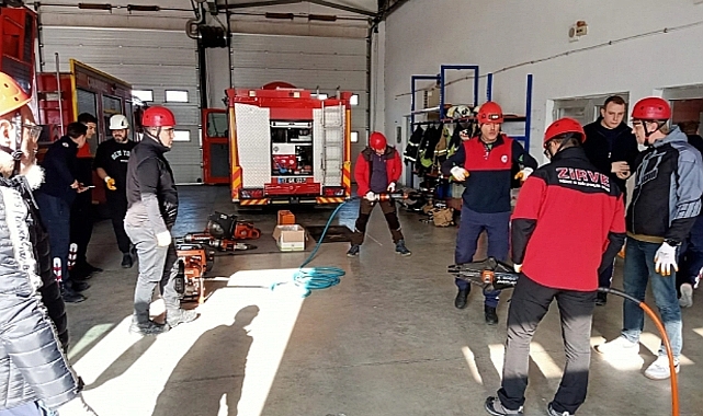 ÇASAR Ekibi, yangın ve gönüllü itfaiyecilik eğitimi aldı