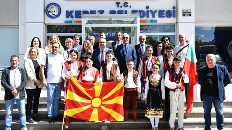 Misafir çocuklardan Kepez Belediyesi’ne anlamlı ziyaret