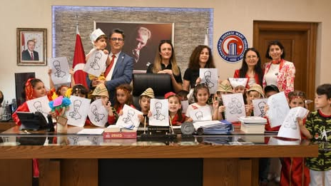 ÇOMÜ’lü çocuklardan 23 Nisan ziyareti
