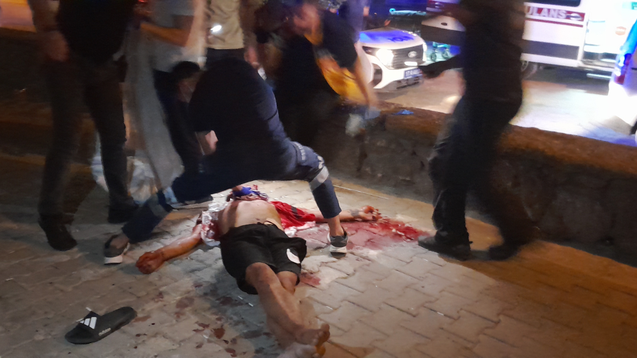Çanakkale’de Bıçaklı Kavga: 1 Kişi Ağır Yaralandı