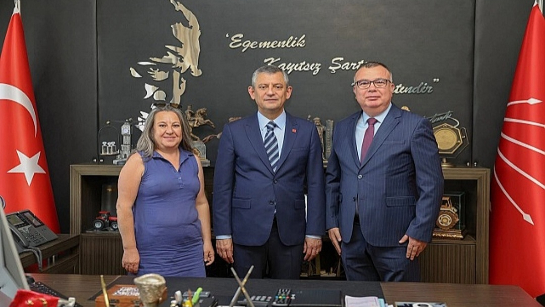 CHP Kepez’de Delege Seçimleri: Sarı Liste Başkan Arslan’ın Desteğiyle Öne Çıkıyor