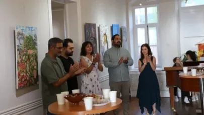 "Renkler ve Anılar" Sergisi, Sanatseverlerin Güçlü Desteğiyle Doğaya Umut Oldu