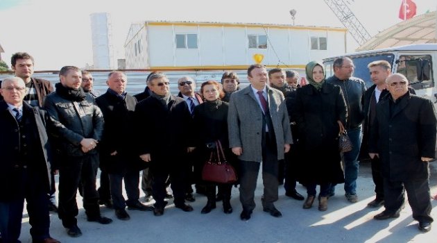 AK Parti Heyeti Kazanın Yaşandığı İnşaatta İnceleme Yaptı