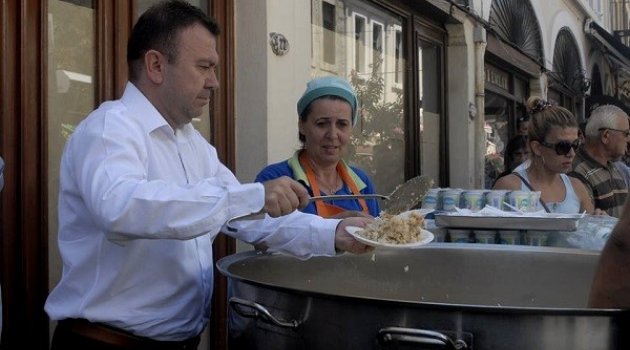 AK Parti İl Başkanlığı Şehit Polisleri Unutmadı