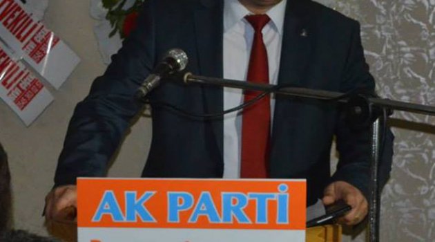 AKP GENÇLİK KOLLARI TUVALETE GİTMEZMİŞ, AMA 1 VEKİL GİTTİ...