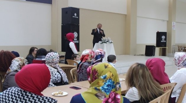 Başarılı Kursiyerler Belgelerini Aldı