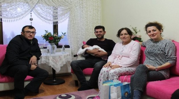 Başkan Yavaş'tan En Küçük Umurbeyliye Ziyaret
