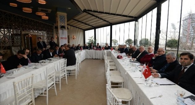 - Mobilya Sektör Temsilcileri Btso’da Buluştu