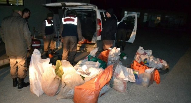 1 Ton Kaçak Eti İstanbul’a Götürmeye Çalışırken Yakalandılar