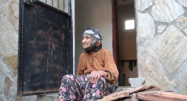 105 Yaşındaki Durdu Nine Uzun Yaşamanın Sırrını Açıkladı