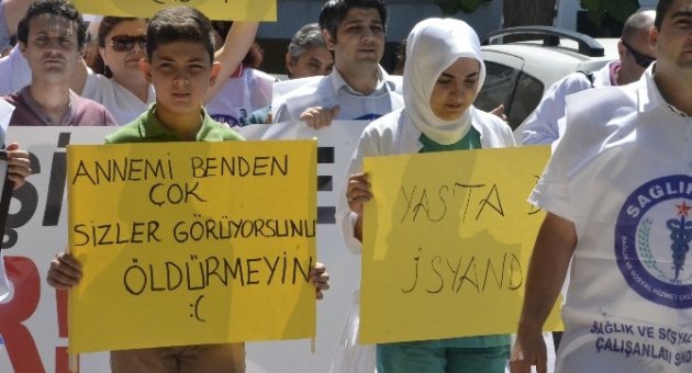 11 Yaşındaki Yavuz’dan Protestoya Damga Vuran Döviz