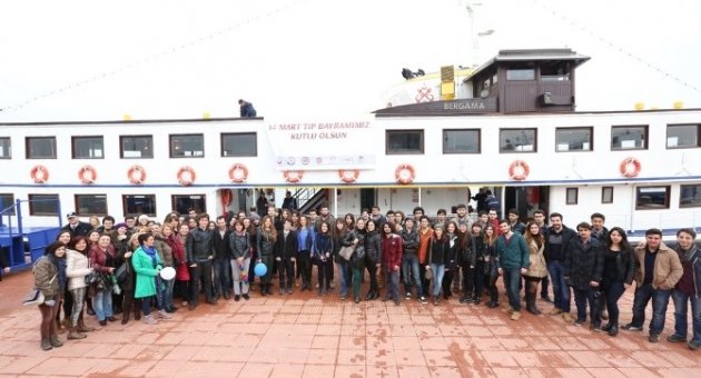 14 Mart Tıp Bayramı Etkinlikleri Körfez Turu İle Başladı