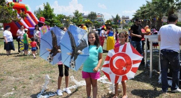 17. Edremit-zeytinli Uçurtma Şenliği Pazar Günü Yapılacak