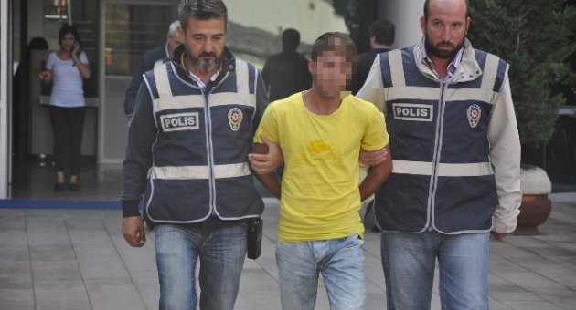 17 Yaşındaki Emirhan’ı Bıçakla Yaralayan Genç Tutuklandı
