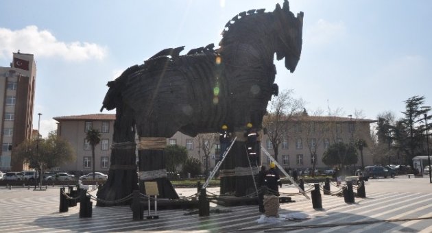 18 Mart Törenleri Öncesi Truva Atı Bakıma Alındı