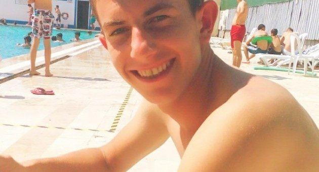 2 Kamyonun Altında Kalan İki Motosikletli Gencin Feci Ölümü