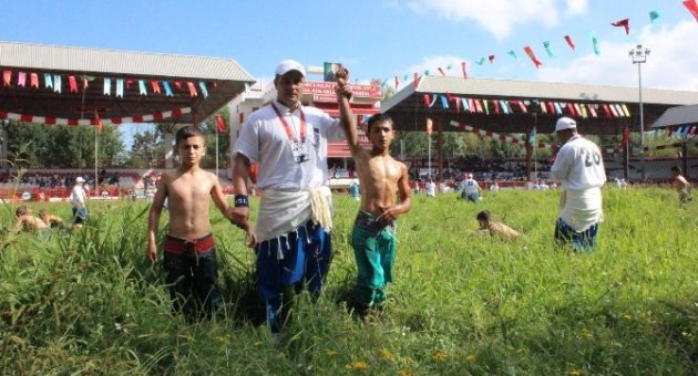 2015 Kırkpınar Yağlı Güreşleri Başladı