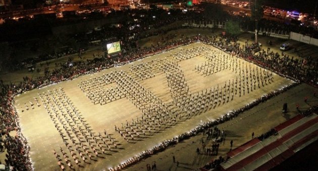 2015 Kişi Aynı Anda Zeybek Oynayacak
