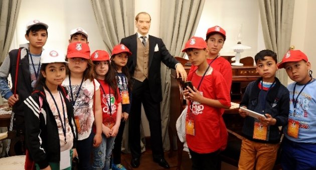 23 Nisan Coşkusu Karşıyaka’yı Sardı