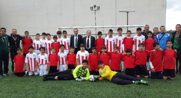 23 Nisan Ulusal Egemenlik Ve Çocuk Bayramı Spor Etkinlikleri Yapıldı
