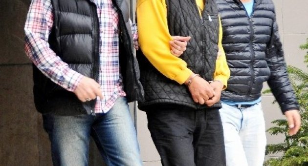 25 Yıllık Arkadaşını Kalpten Götüren Sanık, Mahkeme Heyetini 2’ye Böldü