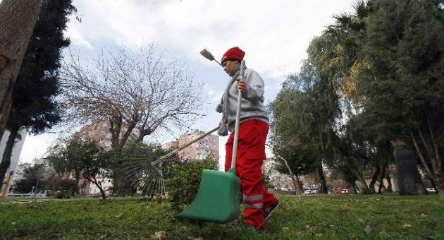 329 İşçinin İçinde Tek Kadın