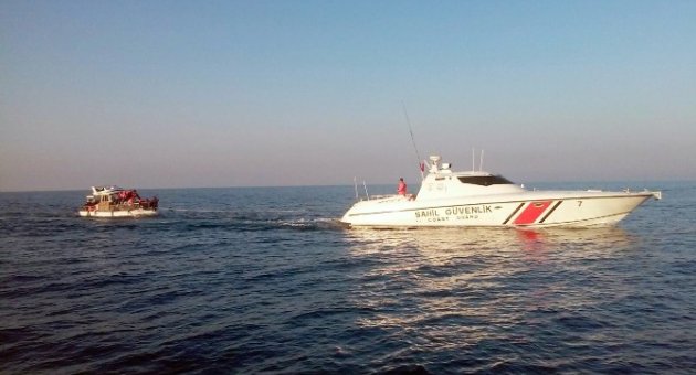 42 Mülteci Özel Teknede Yakalandı