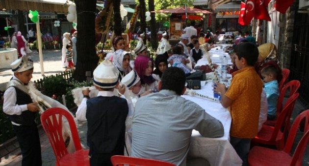 50 Çocuk Erkekliğe İlk Adımını Attı