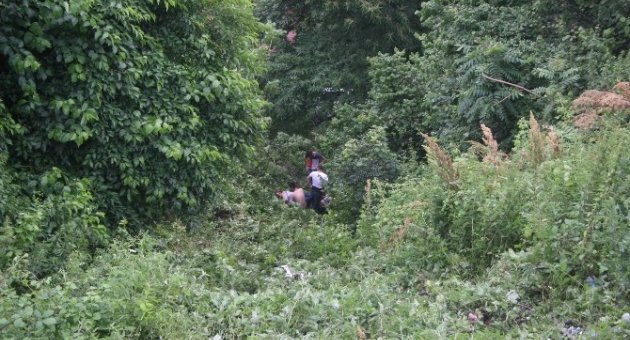 50 Metre Uçurumdan Aşağıya Düşen Otomobilde Can Pazarı