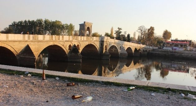500 Yıllık Tarihe Saygısızlık