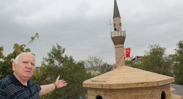 600 Yıllık Caminin Restorasyon Sırasında Kubbesi Çöktü