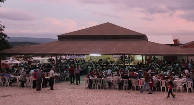 7. Geleneksel Dondurma Köylüleri İftar Yemeği Düzenlendi
