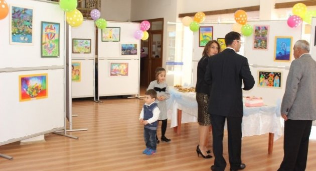 7 Yaşında İkinci Kez Resim Sergisini Açtı