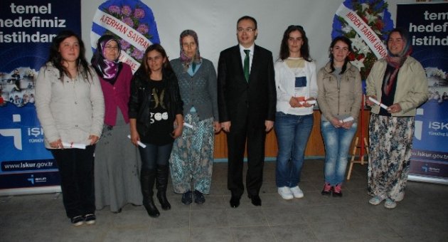 79 Kursiyer Sertifikalarını Aldı