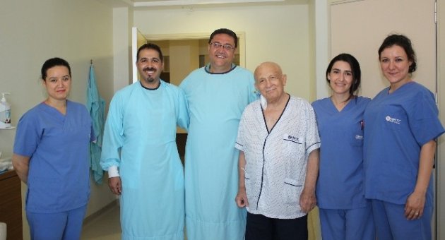 80 Yaşındaki Hastaya Kök Hücre Nakli