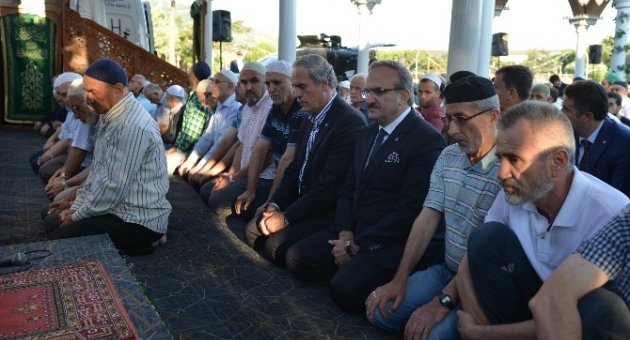 Açık Havada Bayram Namazı