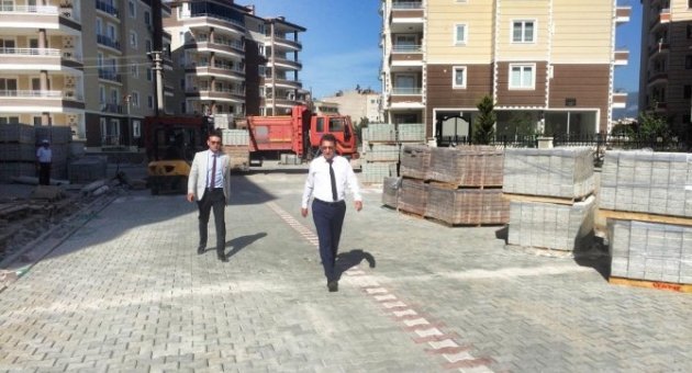 Adliye Çevresi Pırıl Pırıl Oluyor