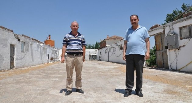 Afet Yardımını Alamayınca Üretimi Durdurdu