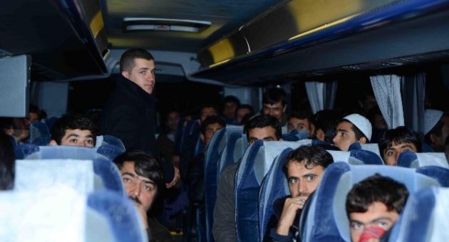 Afgan Göçmenler Özel Uçakla Ülkelerine Gönderildi