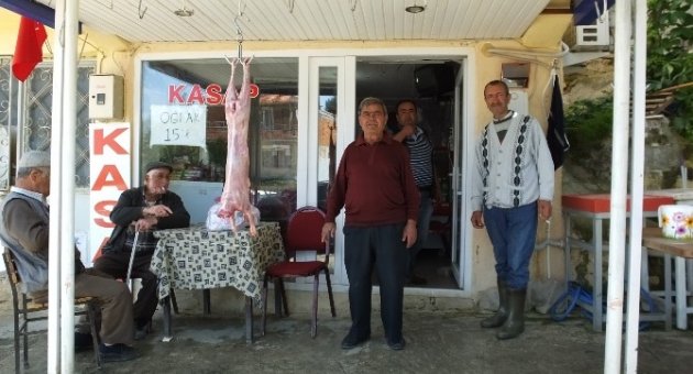 Ağacık’da Çaya Kadın Eli Değdi