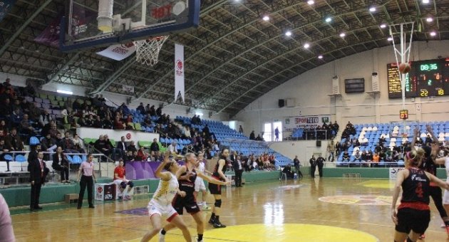 Agü, Deplasmanda Edirne Belediyesi Edirnespor’u 70-65 Yendi