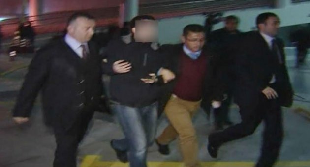 Ahmedinejad’ın Programı Öncesi Şüpheli Paket Alarmı