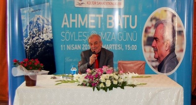Ahmet Batu, Bandırma’da Yeni Kitaplarını İmzaladı