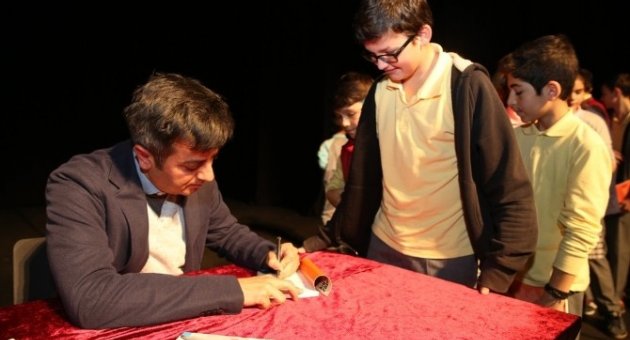 Ahmet Büke, Çocuklara ‘mevzumuz Derin’i Anlattı
