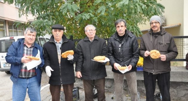 Ahp Mahallesinde Şehitler İçin Lokma Hayrı