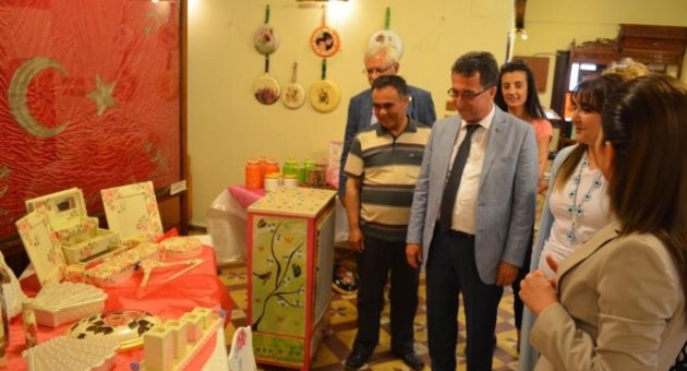 Ahşap Boyama Kursu Sergisi Açıldı