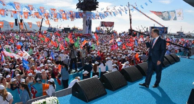 Ak Gönüllerin Sesini İzmir’den Türkiye Duydu