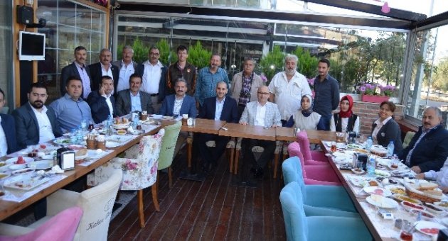 Ak Parti Aliağa Teşkilatı, Milletvekili Adayları Ve Basın Bir Araya Geldi