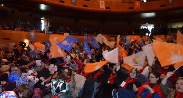Ak Parti İl Kadın Kollarına Nihal Gökten Seçildi