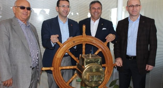 Ak Parti İzmir Milletvekili Adayı Turhan, Aliağa’da
